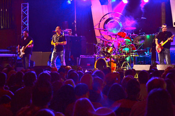 Julian Simonelli - Bassist