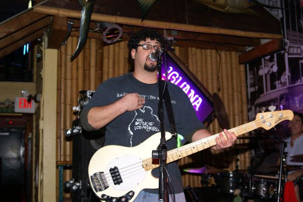 Julian Simonelli - Bassist