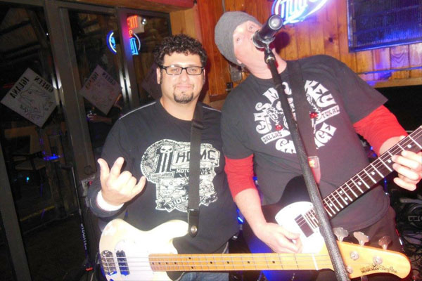 Julian Simonelli - Bassist