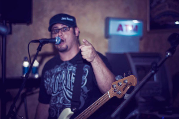 Julian Simonelli - Bassist