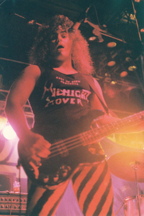 Julian Simonelli - Bassist